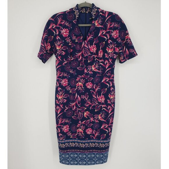 Maggy London Dresses & Skirts - Maggy London Navy / pink Floral Sheath Dress. Beautiful embroidered collar sz 8P